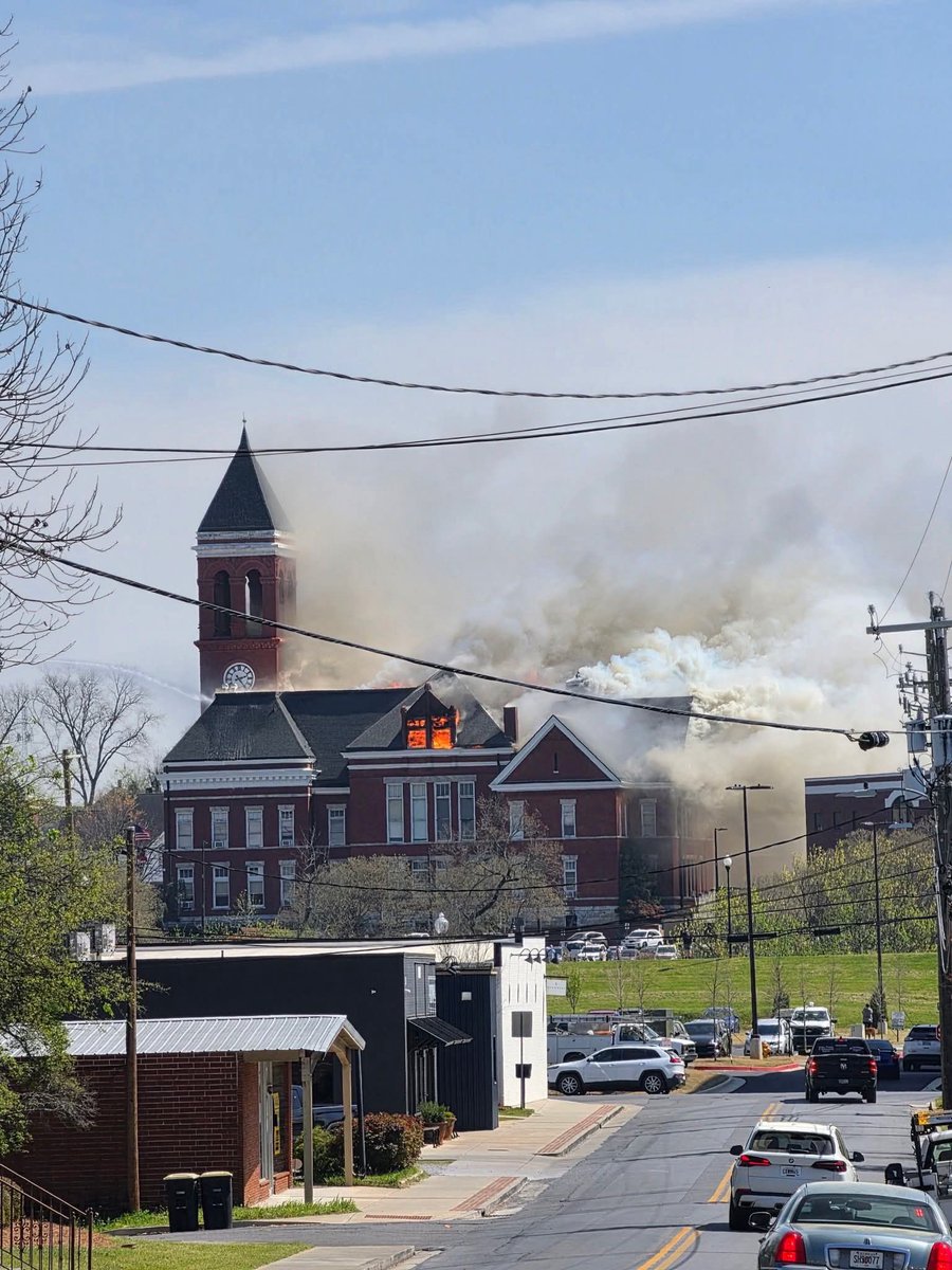 Holly Kesler tweet media