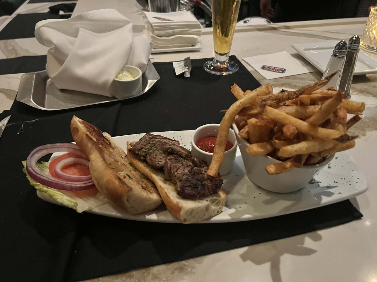 Perry Caravello Live tweet media