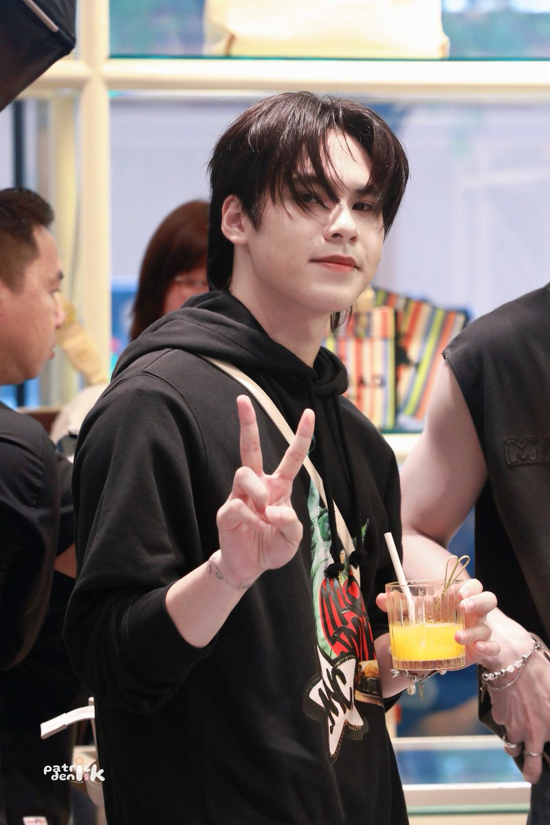 patrickdenik_'s tweet photo. [HQ] 200326 MARC JACOBS SPRING 2026 EVENT

#DucDuy #OD #UPRIZE #UPRIZE_DucDuy #UPRIZE_OD https://t.co/jqLClefbpf