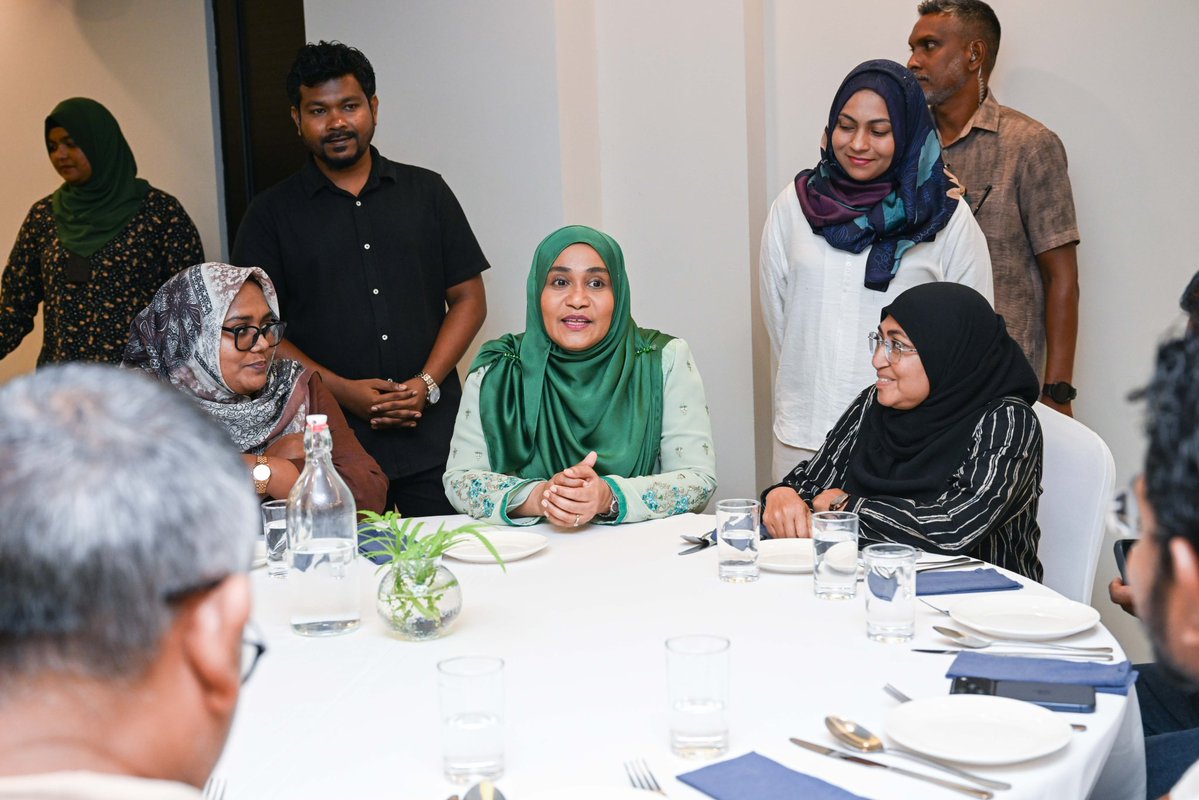 RaeesMuizzu tweet media