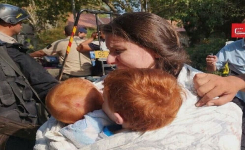 Caт Bee 🪶 tweet media