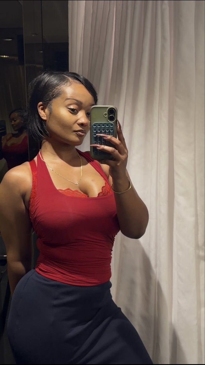Candace B. tweet media