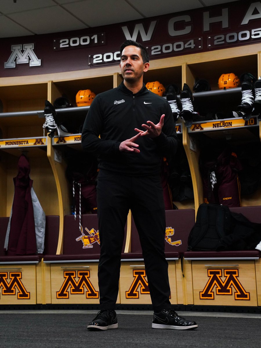 Minnesota Women's Hockey tweet media
