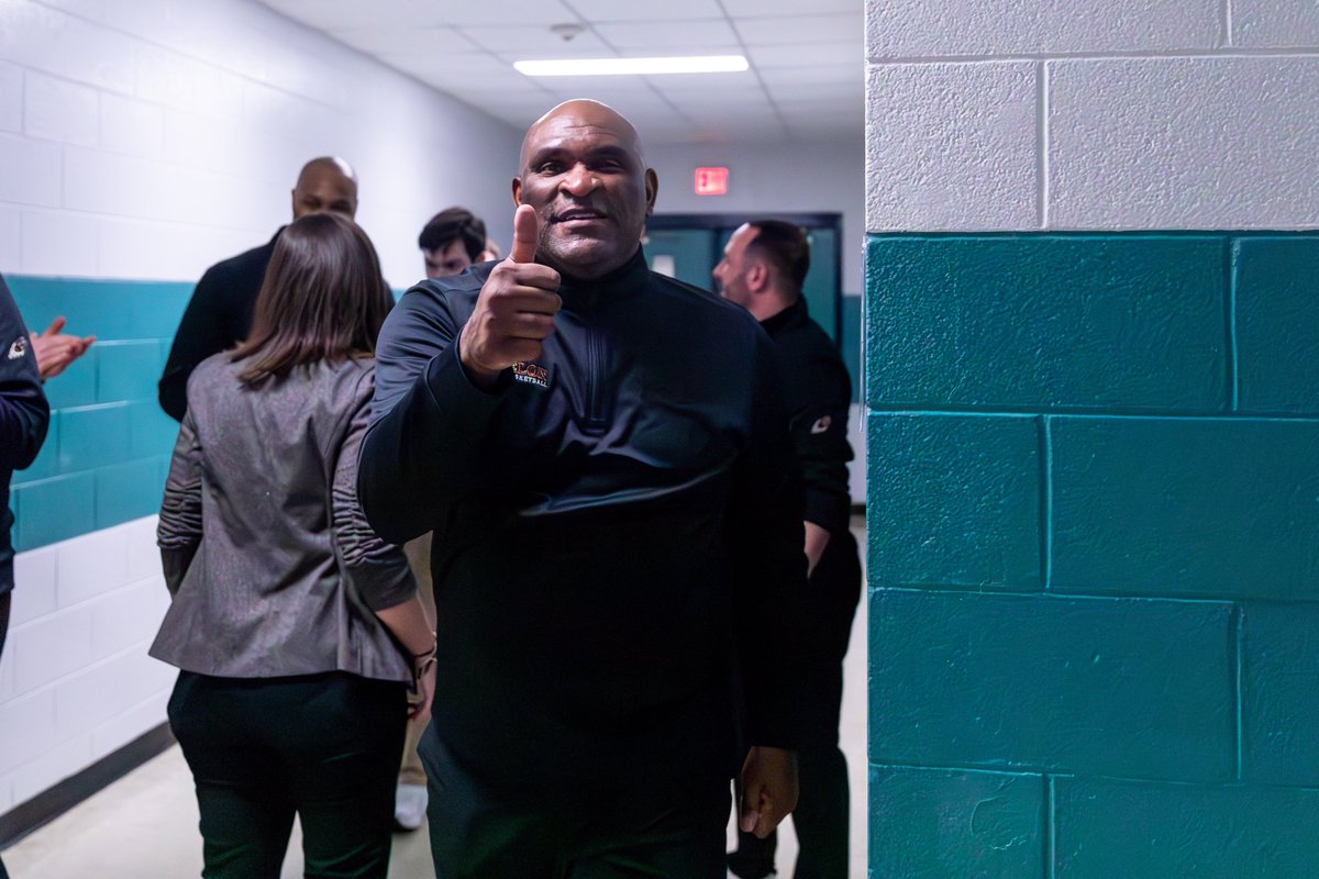 Elon Men's Basketball tweet media