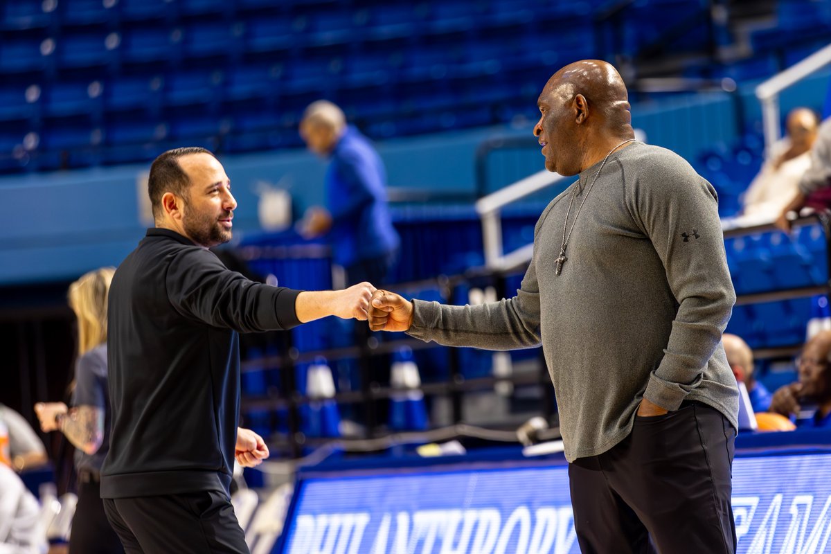 Elon Men's Basketball tweet media