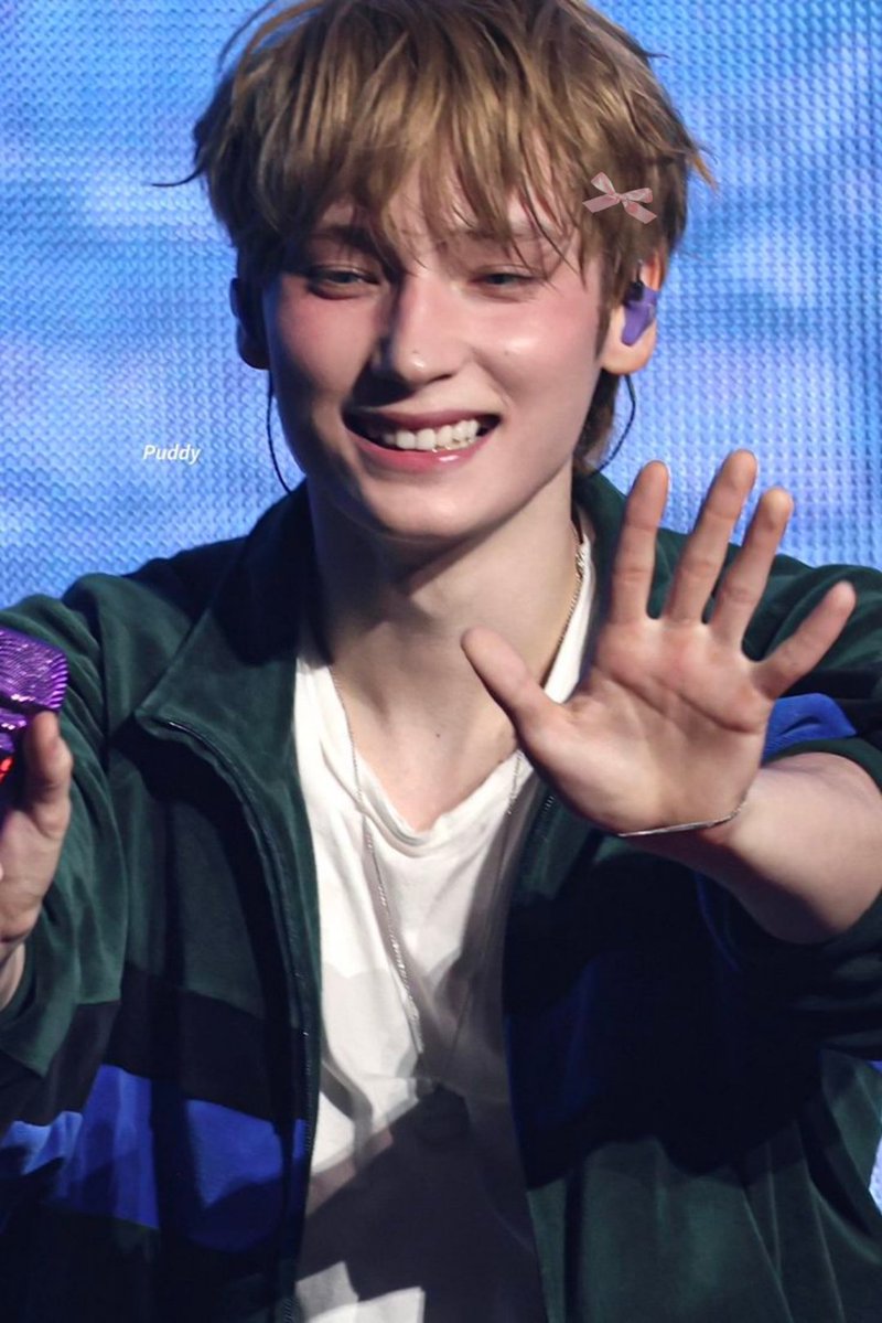 ₊˚𝜗𝜚 .⋆ tweet media