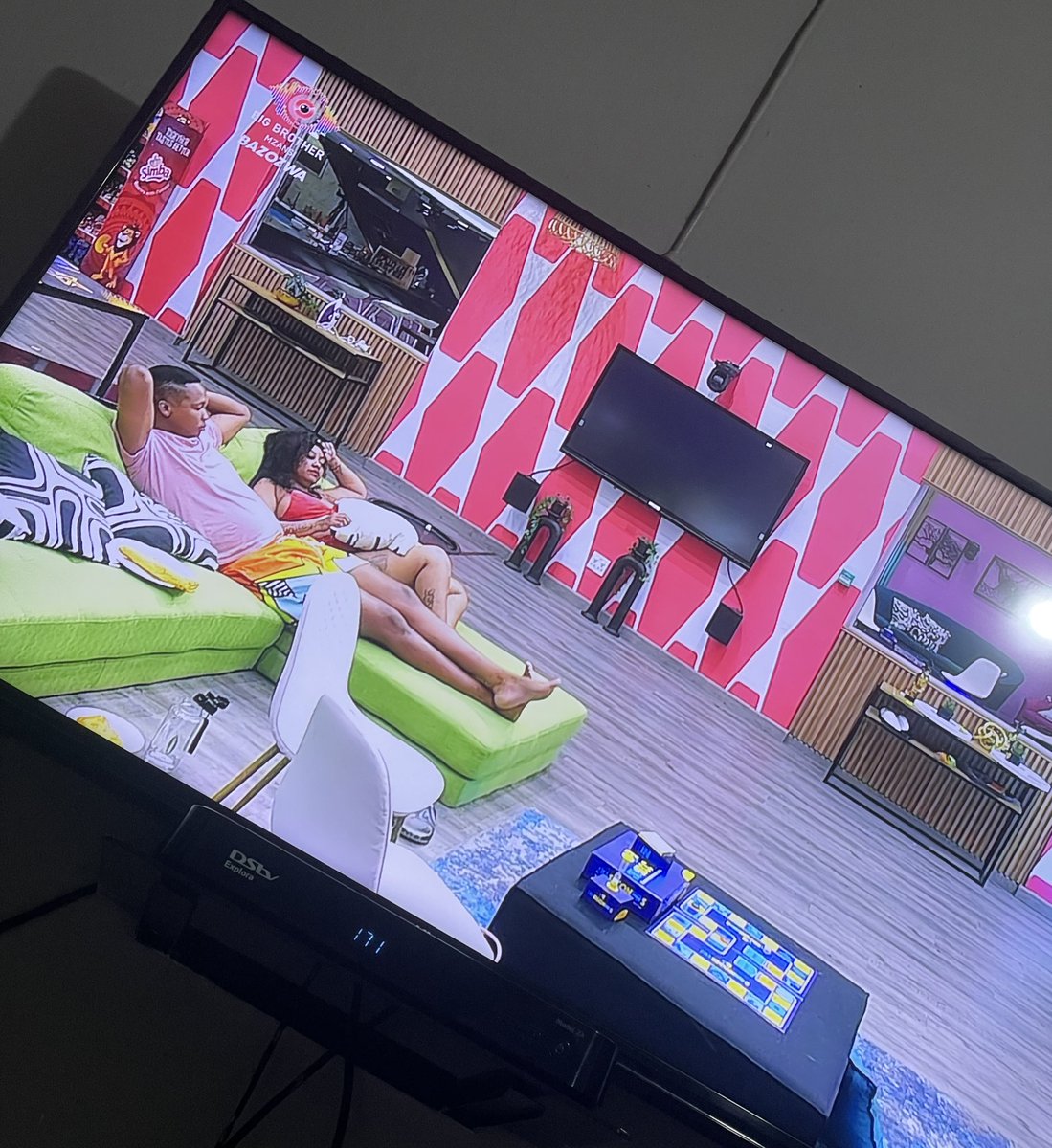 Cinnamon tweet media