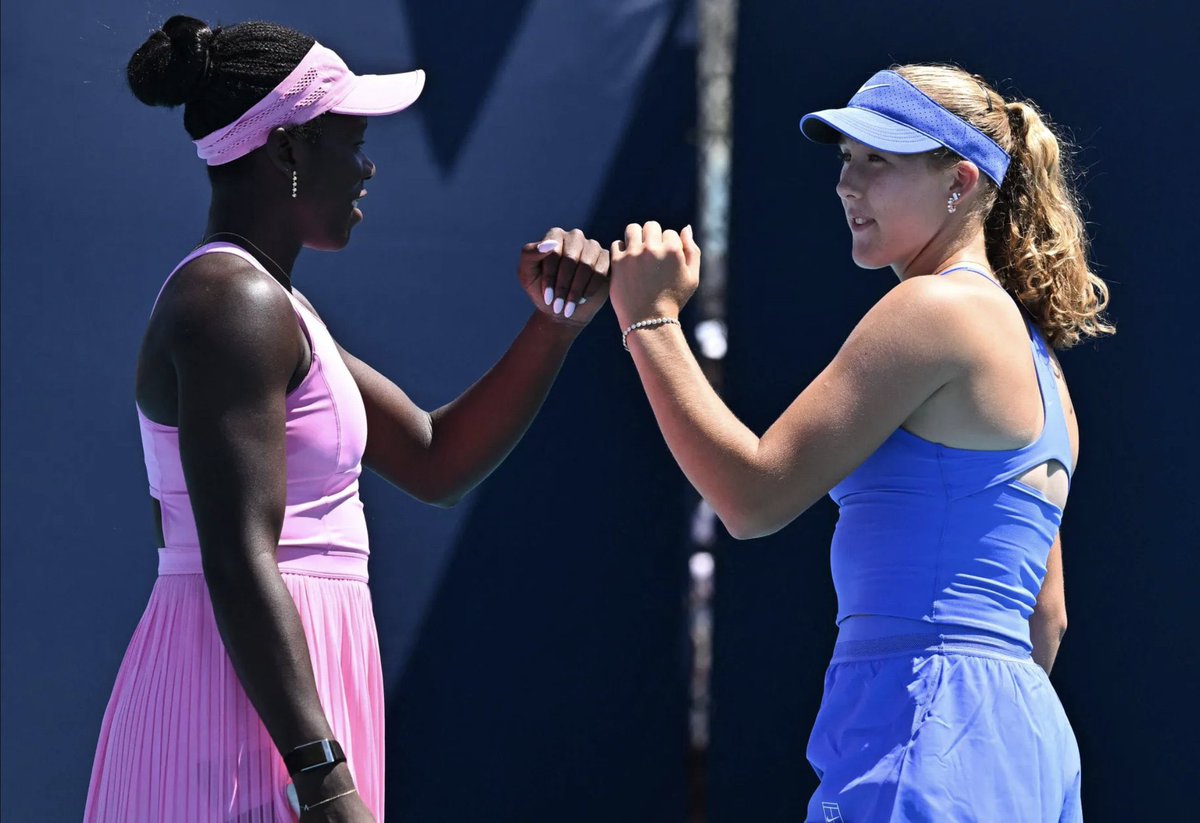 lyks 🥐 tweet media