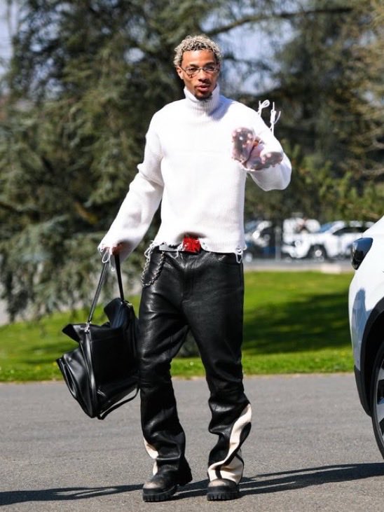 Priest ✞ tweet media