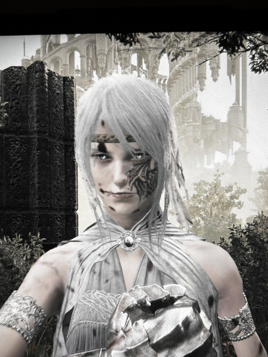 forlonii tweet media