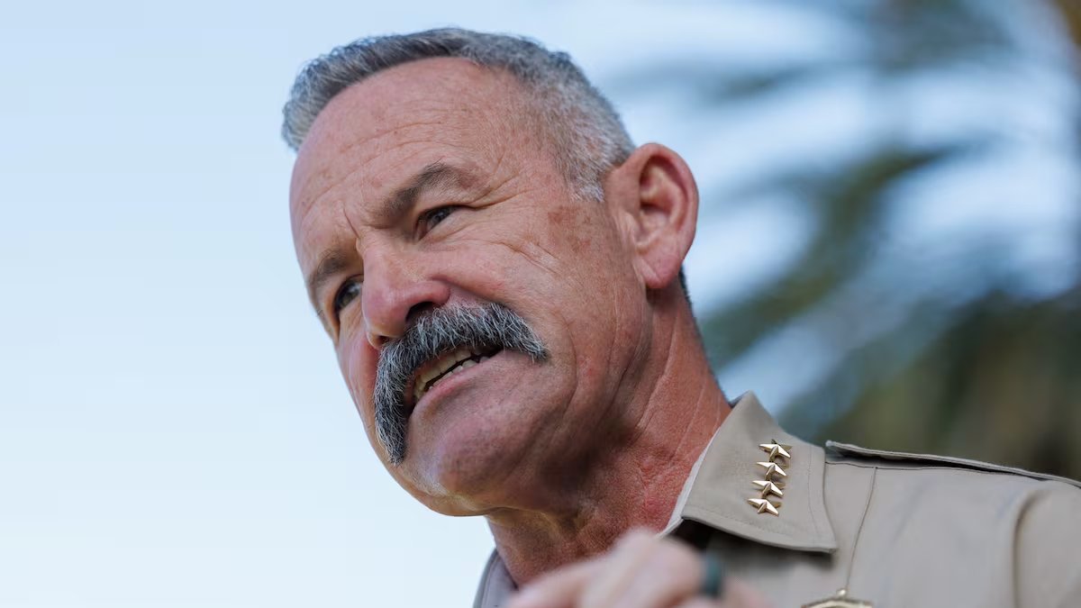 Mike Young tweet media