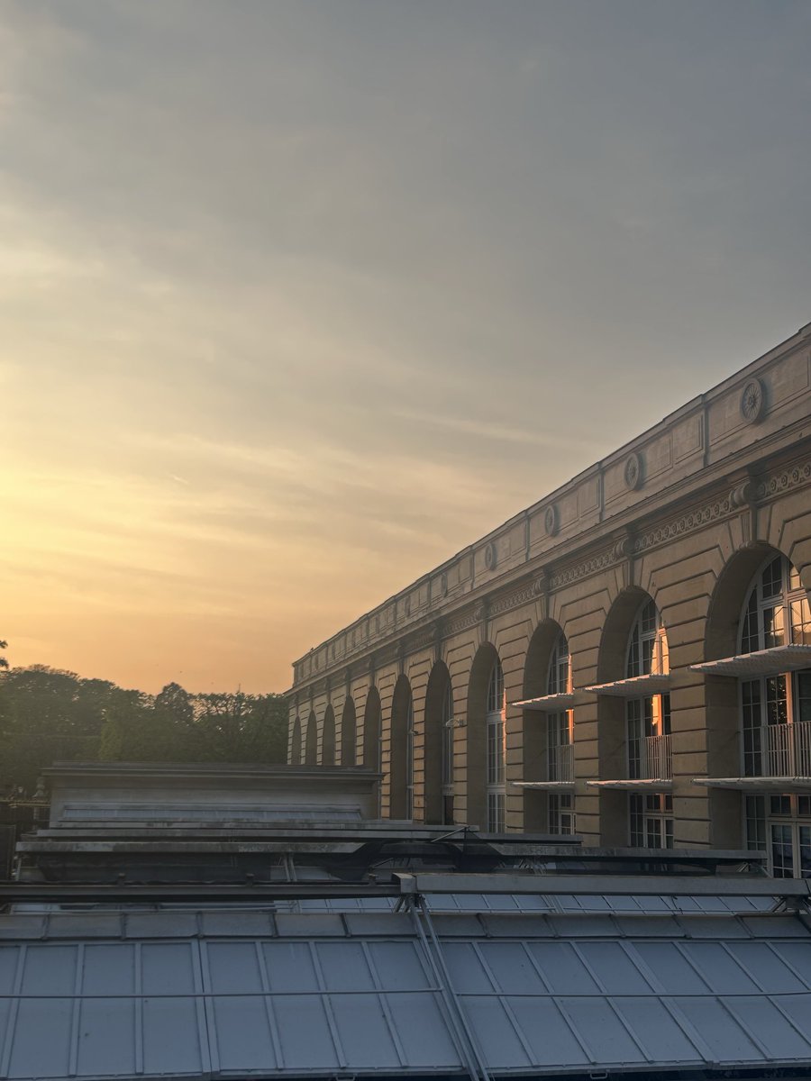 Andrahas tweet media