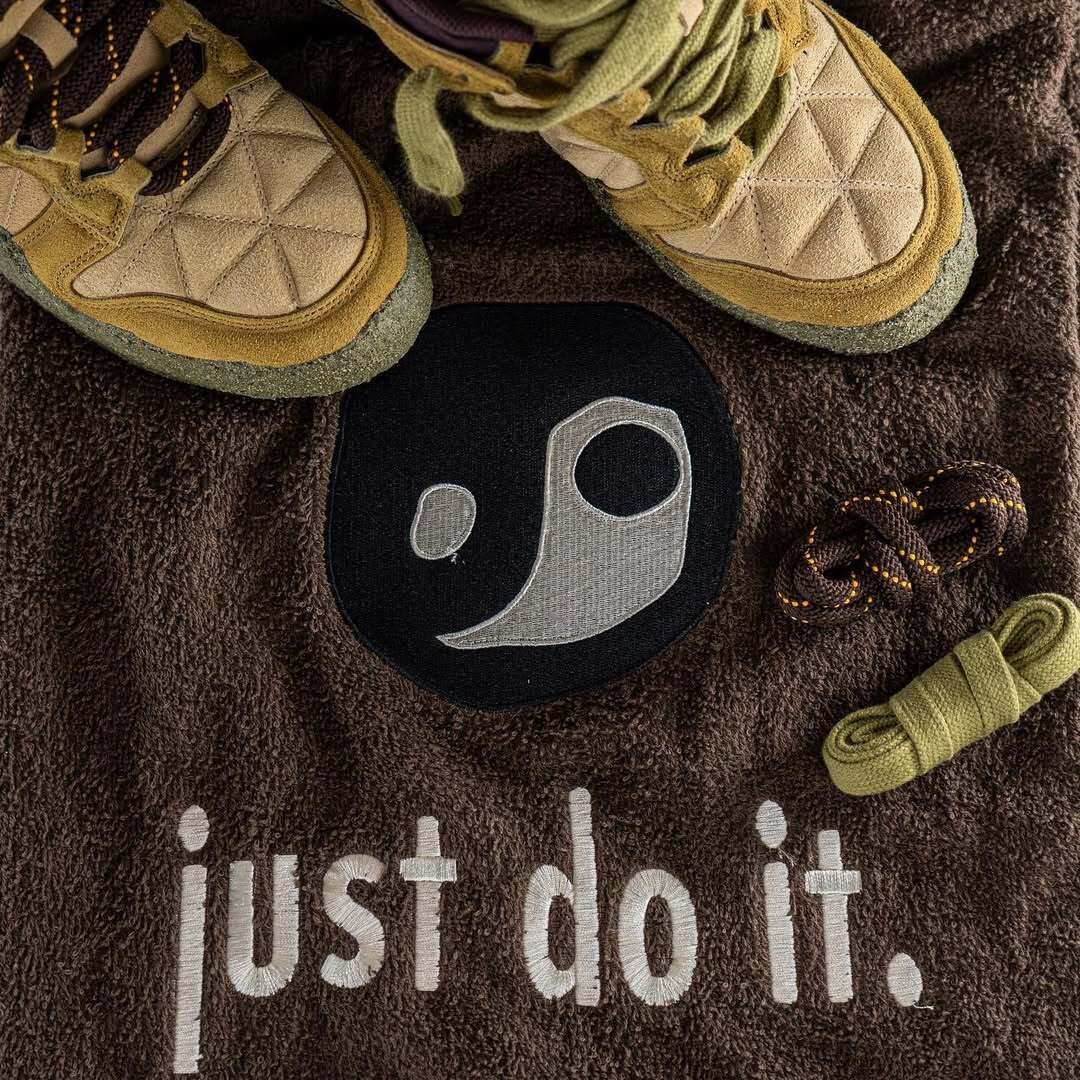 JustFreshKicks tweet media