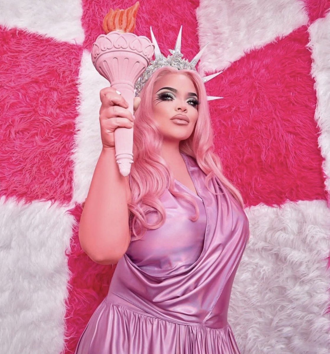 TrishCrave tweet media