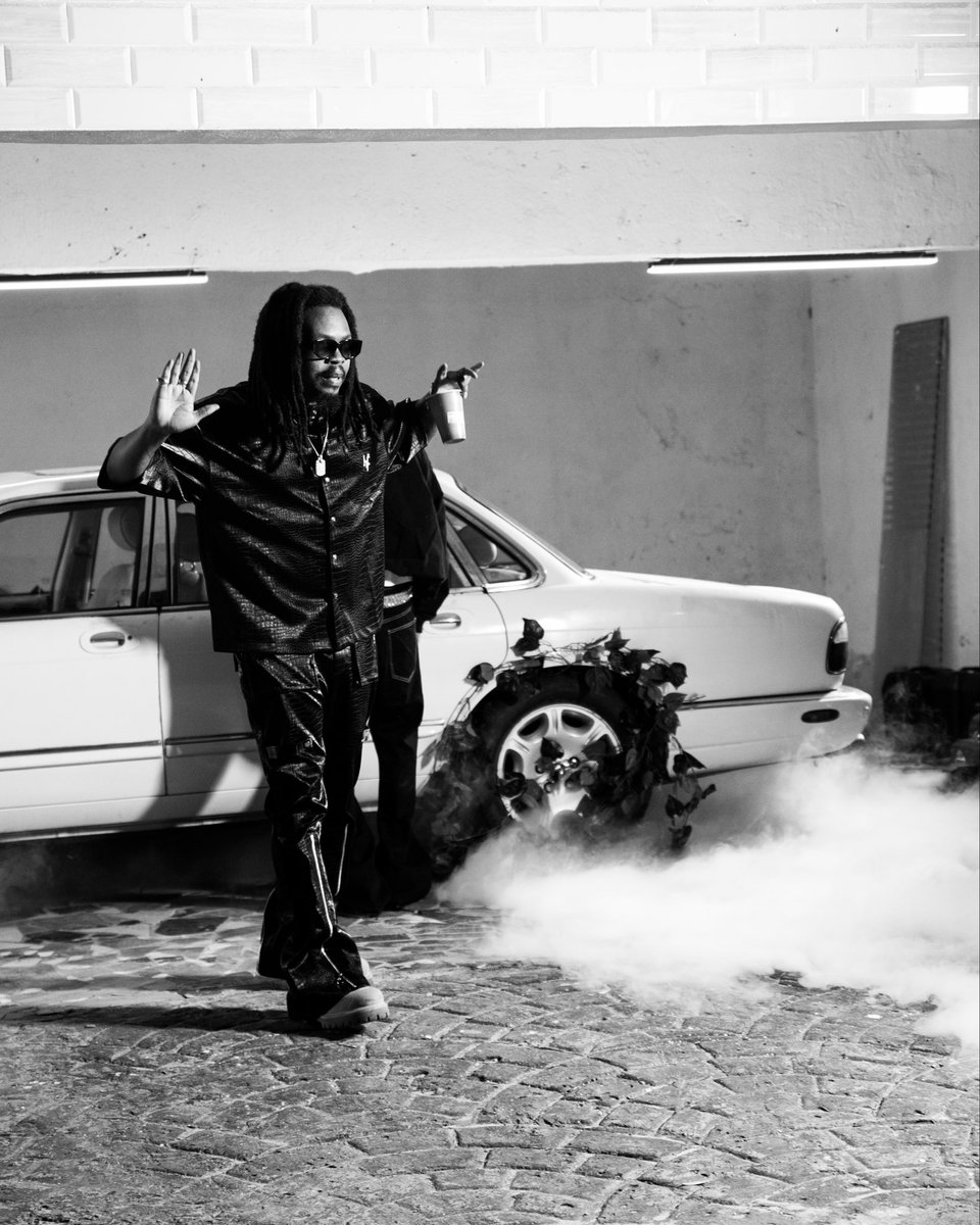 highFashion tweet media