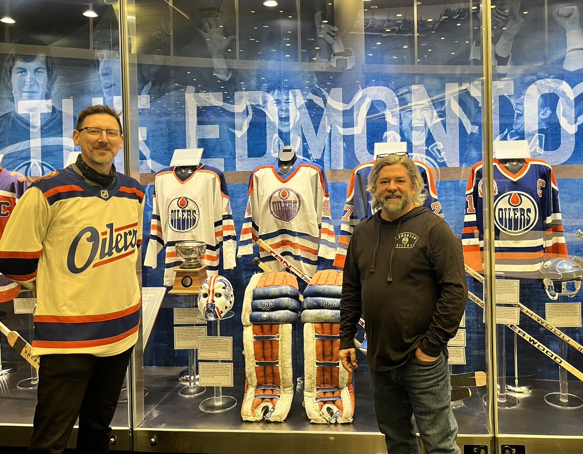 davebehiel's tweet photo. A 25th anniversary with @ancasterLC to start the March Break &amp; an “Oil on the Road” trip with @UncleVolley to end the break. Kind of perfect really! Family, friends, fun &amp; a whole lot of the @EdmontonOilers https://t.co/1XptnEAFbL