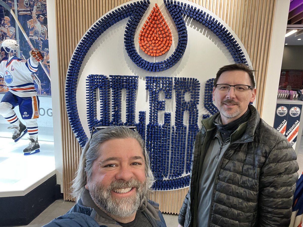 davebehiel's tweet photo. A 25th anniversary with @ancasterLC to start the March Break &amp; an “Oil on the Road” trip with @UncleVolley to end the break. Kind of perfect really! Family, friends, fun &amp; a whole lot of the @EdmontonOilers https://t.co/1XptnEAFbL