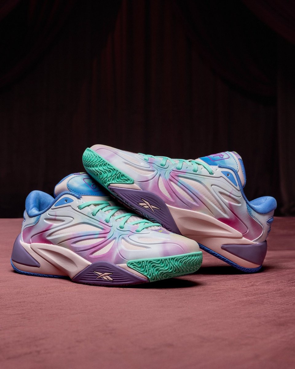 JustFreshKicks tweet media