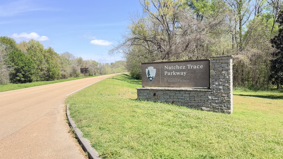 UnNonSequitur tweet media