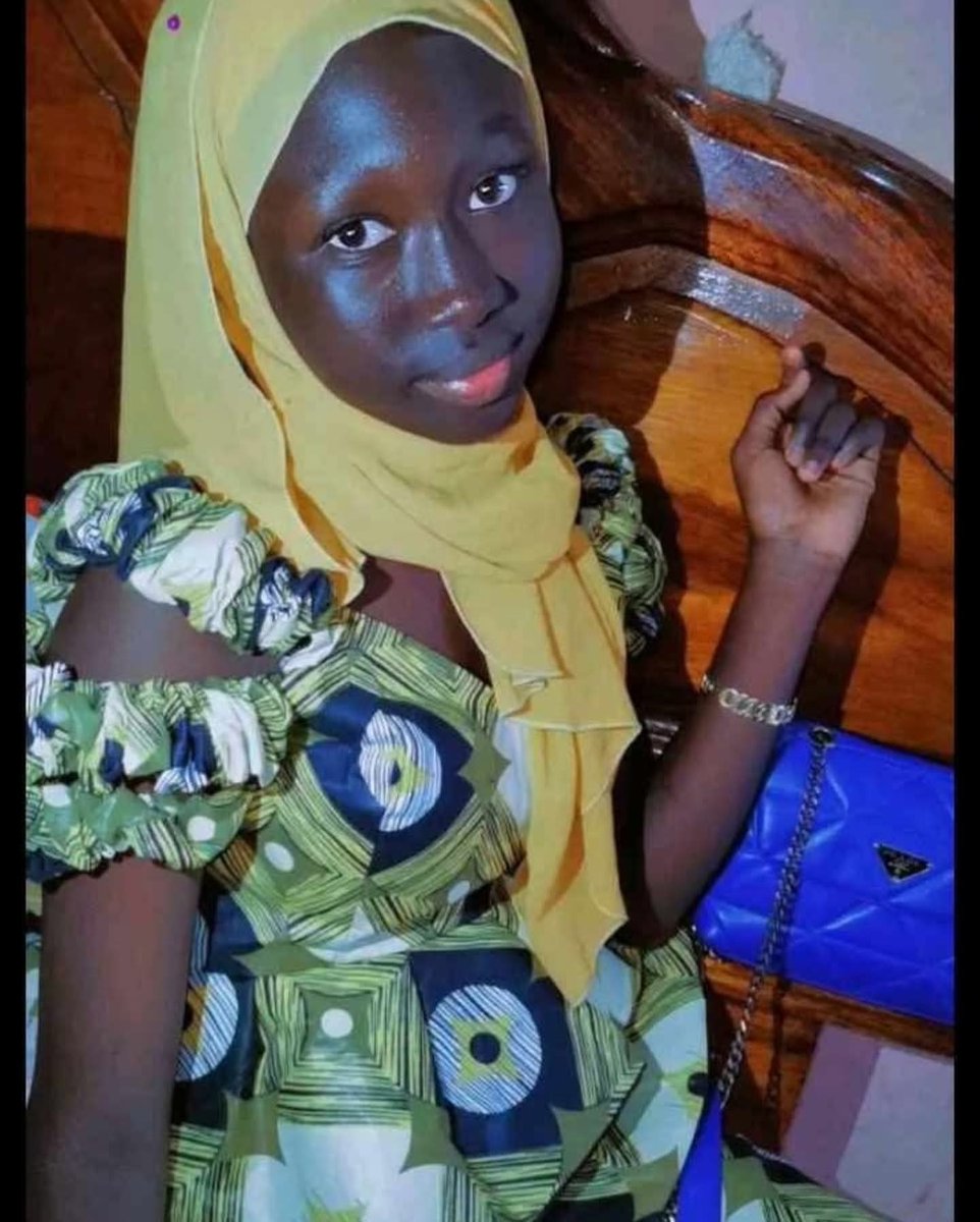 Rassoul__ly's tweet photo. 🚨 Disparue depuis 7 mois . Aidez nous à retrouver notre Petite sœur s'appelle Fatima Waré , elle habite à Pikine .
 Numéro : 77 - 898 - 26 - 63 ‼️ https://t.co/Z9KUYeyH9V