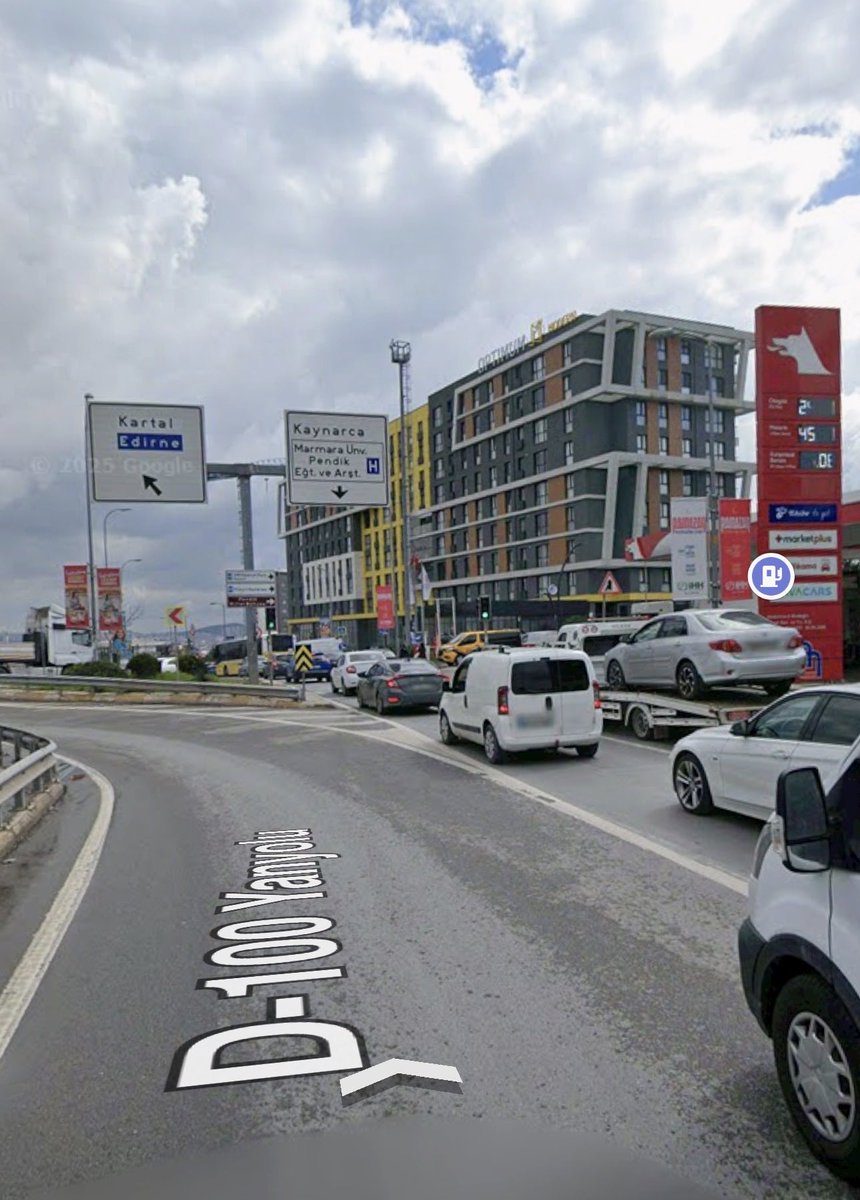 Ülkenin ekonomik katkısına faydası olan tek yer . Gelen yiyor , giden yiyor ...