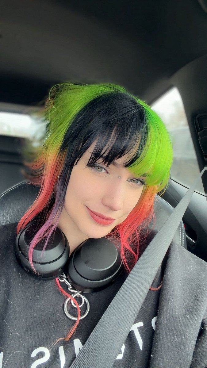 Lilith Convallis tweet media