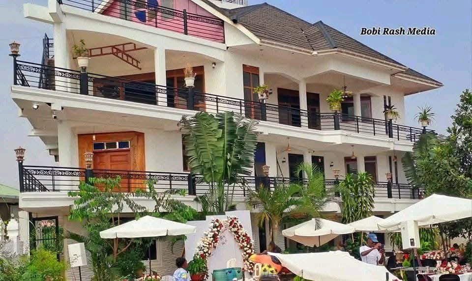 Omwiru wa Muhoozi tweet media