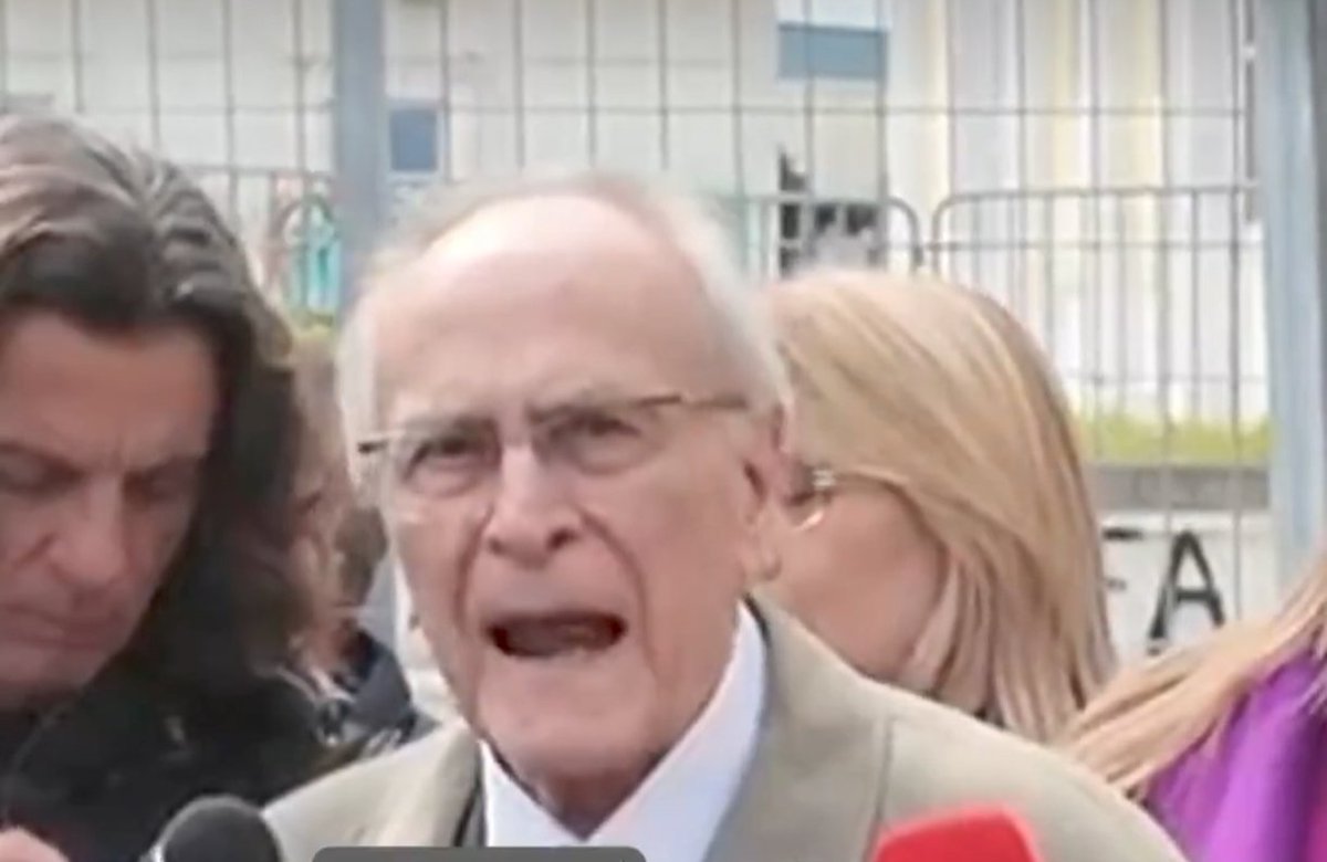 Elvis has left the building tweet media