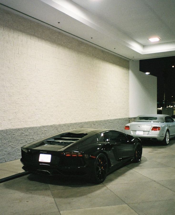 Auto_Porn's tweet photo. Bruce Wayne vibes... https://t.co/z91iUiX7ix