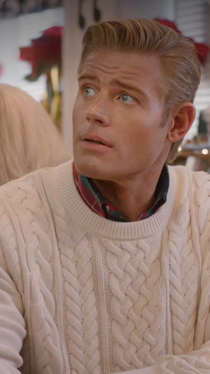 I watch a ton of Hallmark and GAF Christmas movies every year and noticed Trevor Donovan is literally the only real blonde hair blue-eyed male star, all the other guys have dark hair and features. Trevor is the only man with that golden retriever energy. 😊
 #DonoFANS <a href="/TrevDon/">Trevor Donovan</a>