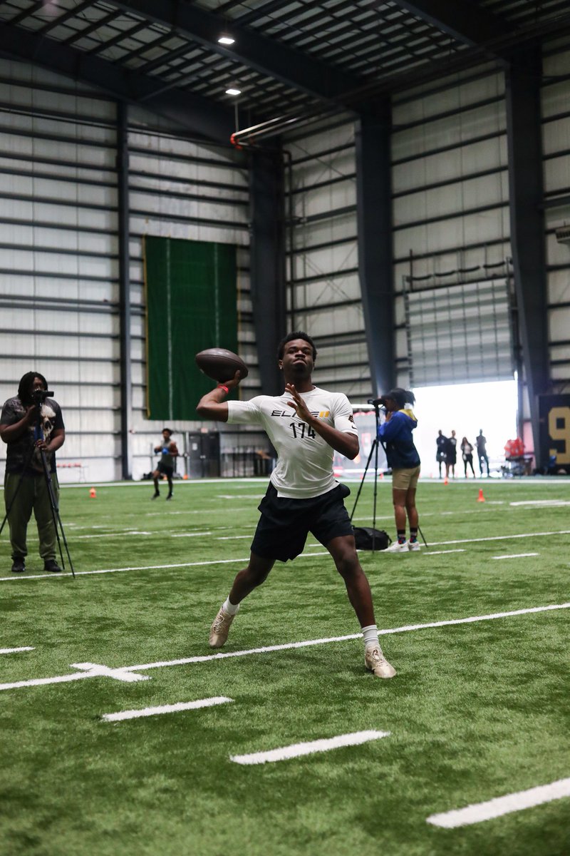 Khi Mitchell 2027QB tweet media