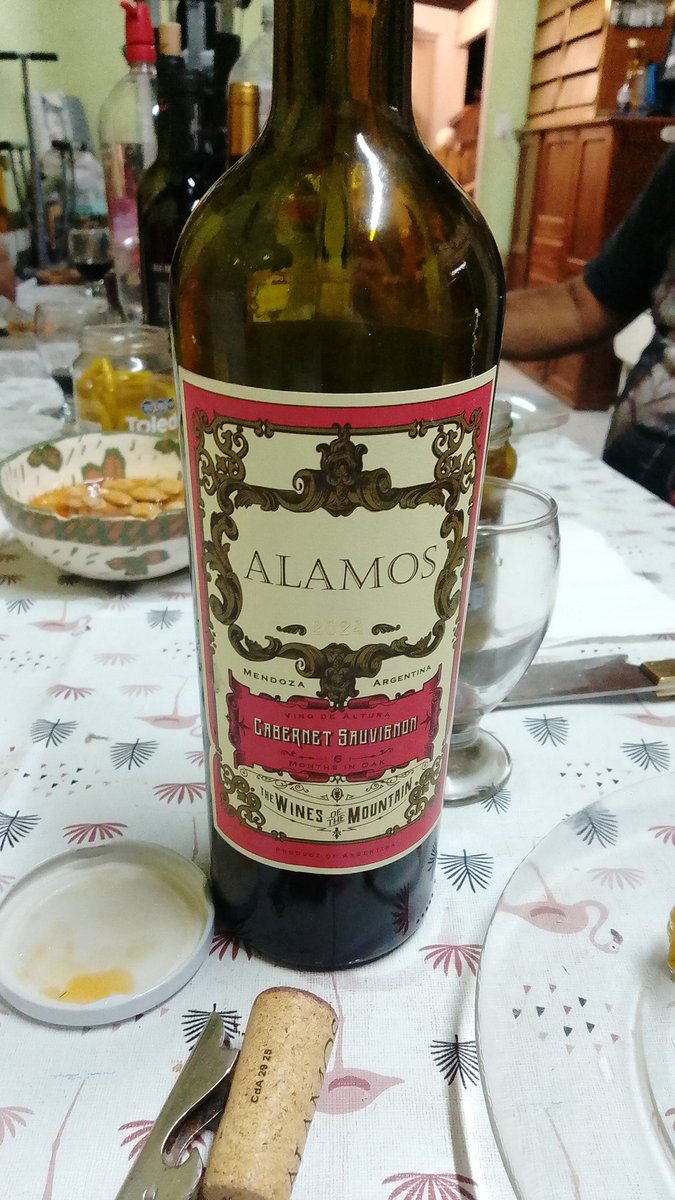 TU NOMBRE EN CLAVE ES JONAS tweet media