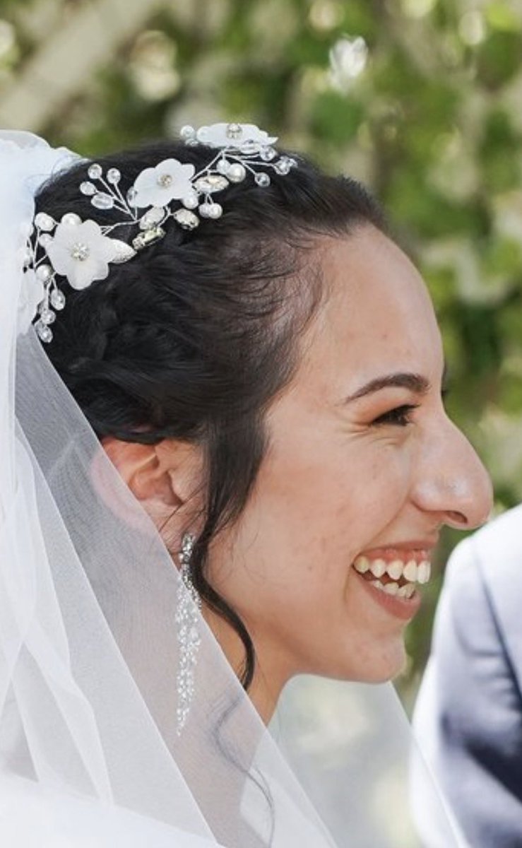 Melian Refugee tweet media