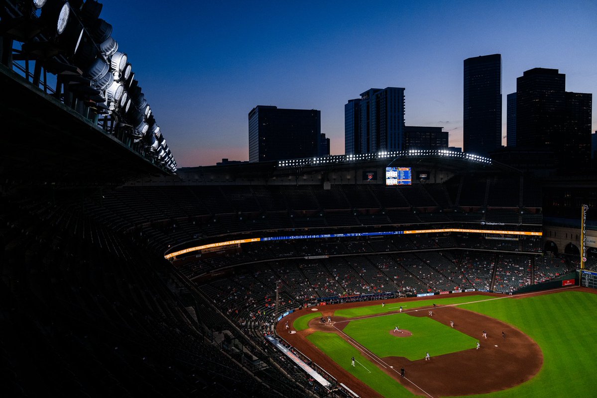 Daikin Park tweet media