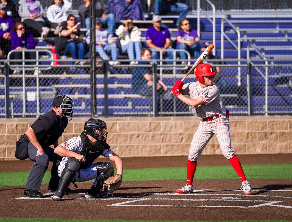 schilling_coop's tweet photo. Been a busy spring! Some track numbers include a 23.01 split on the 4x200 m relay and a current district best 41, 9’ foot triple jump. On the baseball diamond I am batting .417 and been making plays all over the field!
#allaroundathlete https://t.co/MIaYzifM74