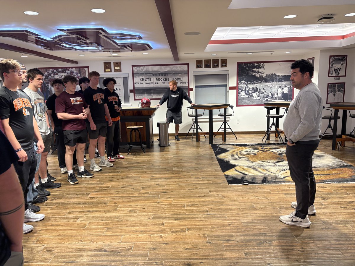 Coach Brad Lutz tweet media