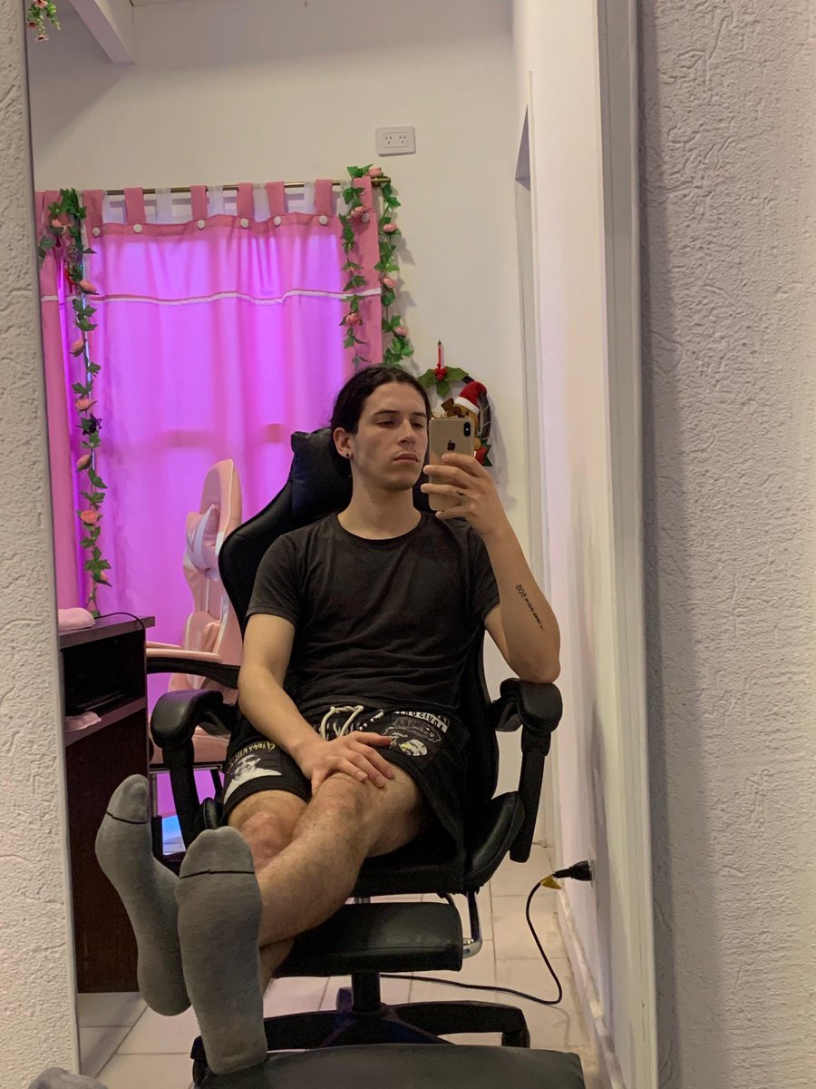 Noel 🖤 tweet media