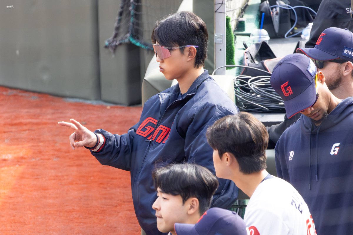 𝘀𝗽𝗮𝗿𝗸𝟭𝟯 tweet media