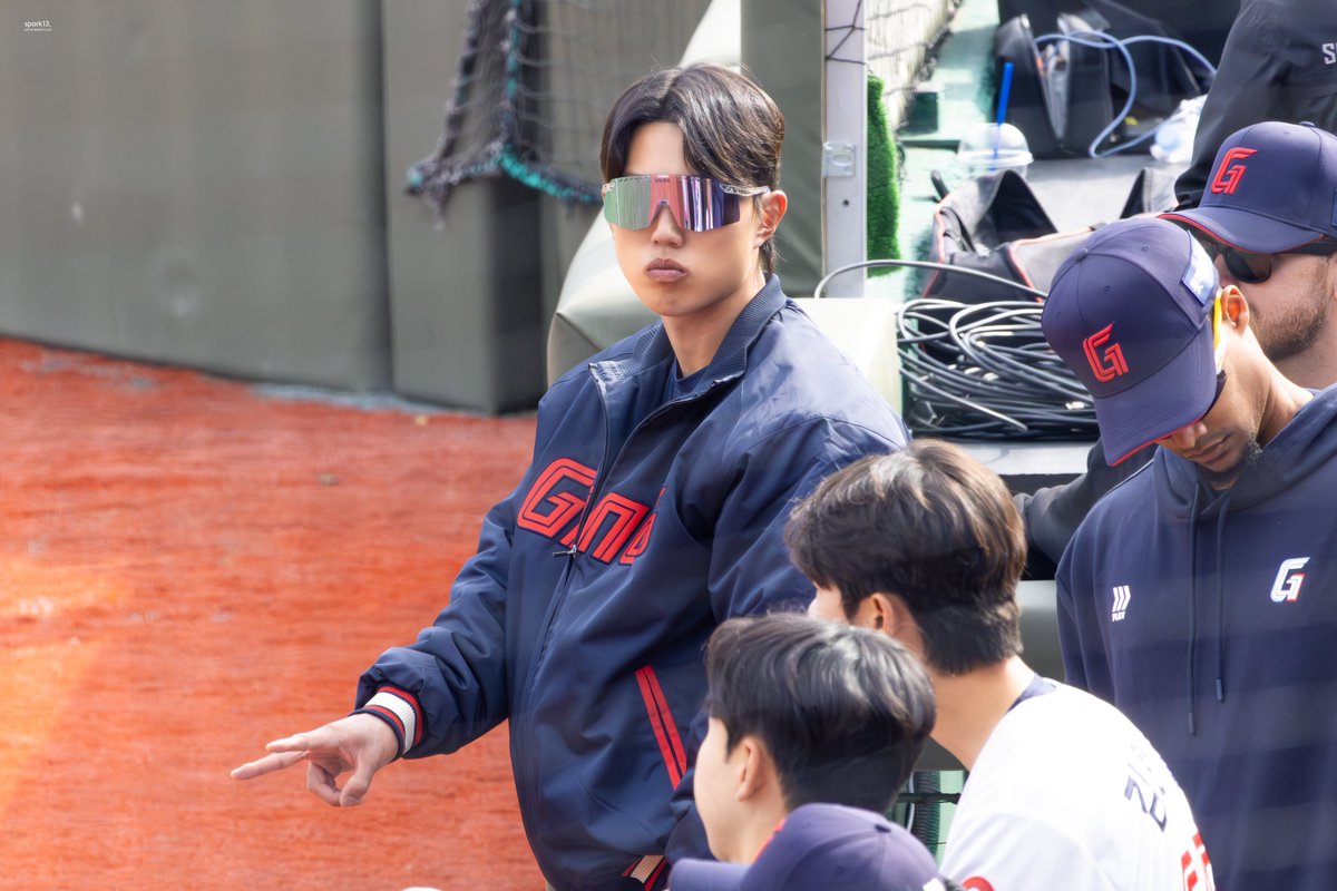 𝘀𝗽𝗮𝗿𝗸𝟭𝟯 tweet media