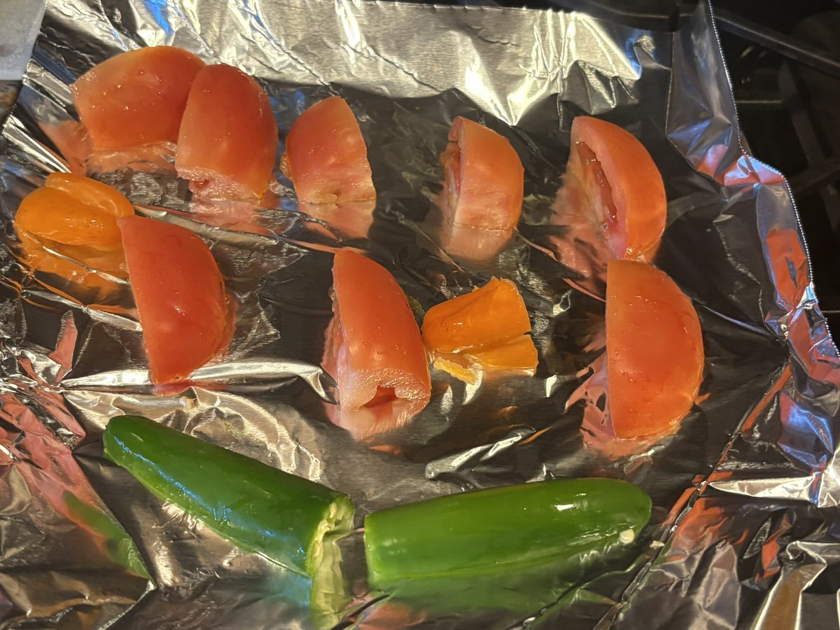 _(┐「ε:)_ tweet media