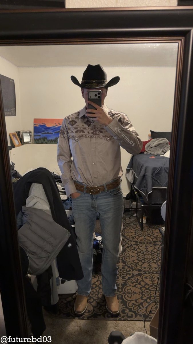 𝕭𝕯 tweet media