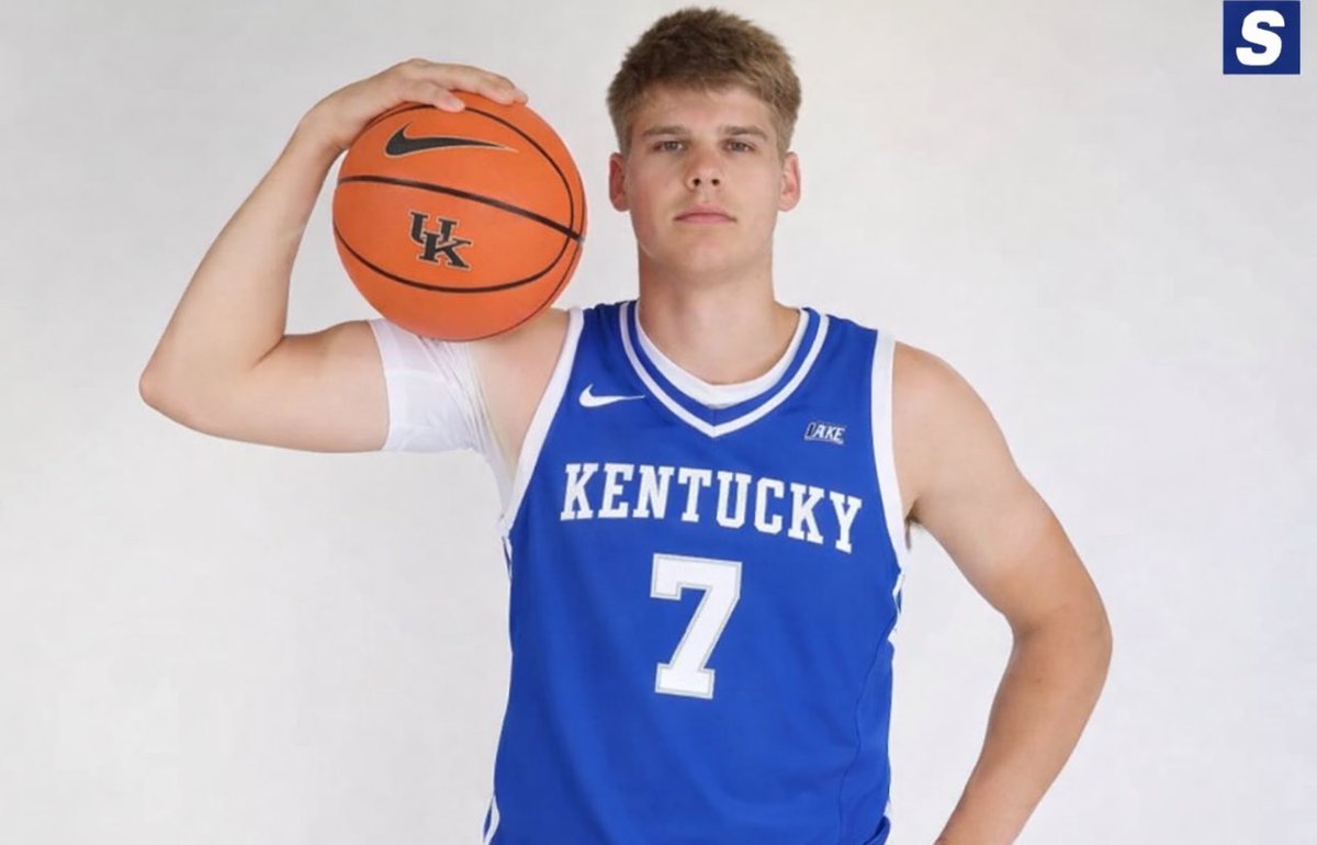 Steins Studs tweet media