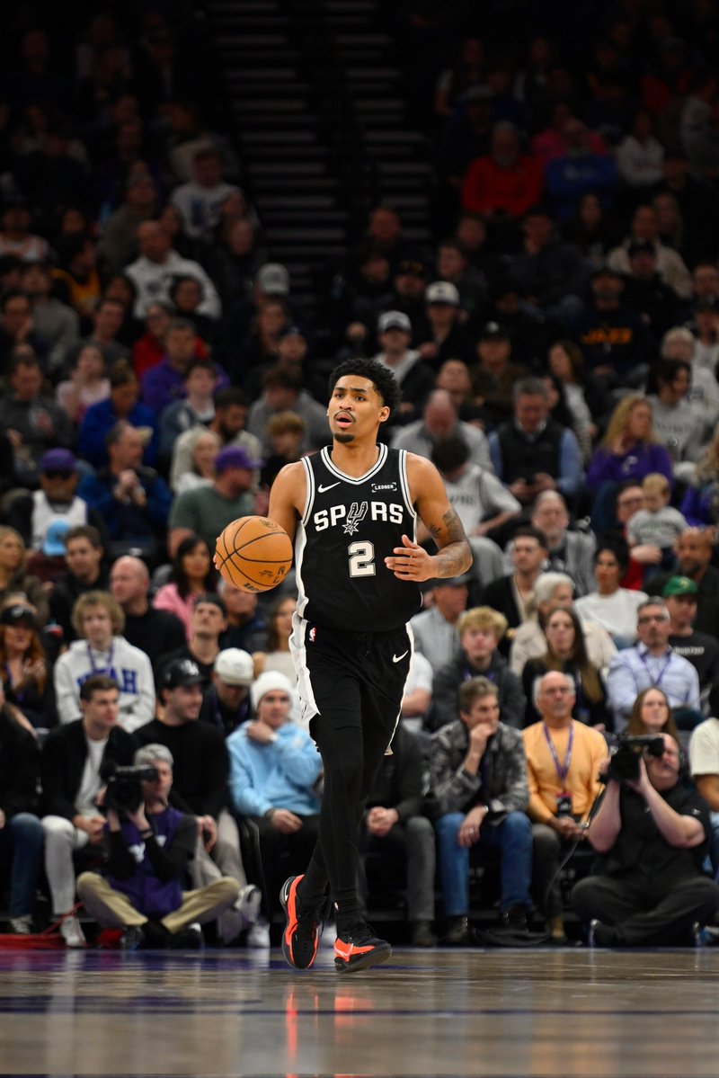 Spurs Lead tweet media