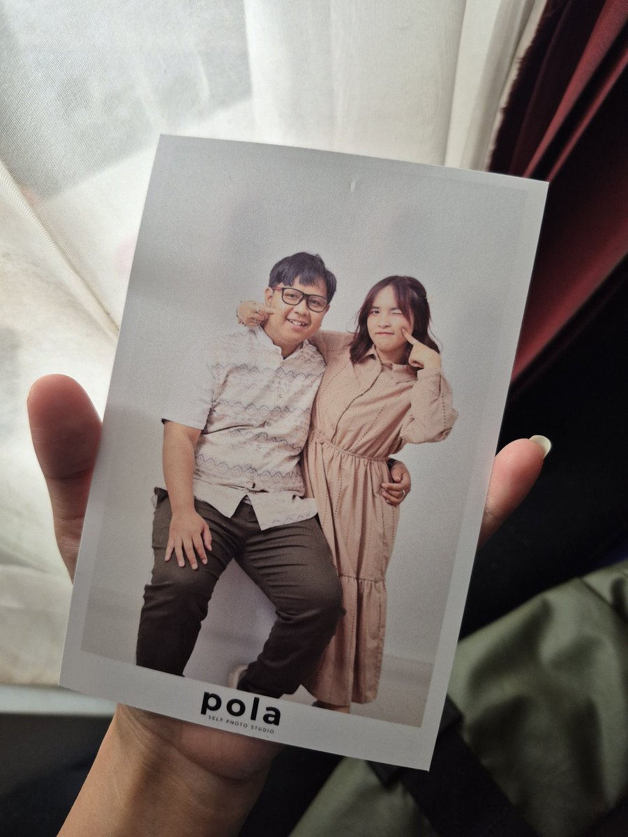 nadiaulia29's tweet photo. @ikutsenengaja aku ada buktinya karena kamu ngeditin rambut kamu dilaptop pas di sbux paskal
file yg di print sm yg di edit aja beda https://t.co/FMYQ6wZKeK