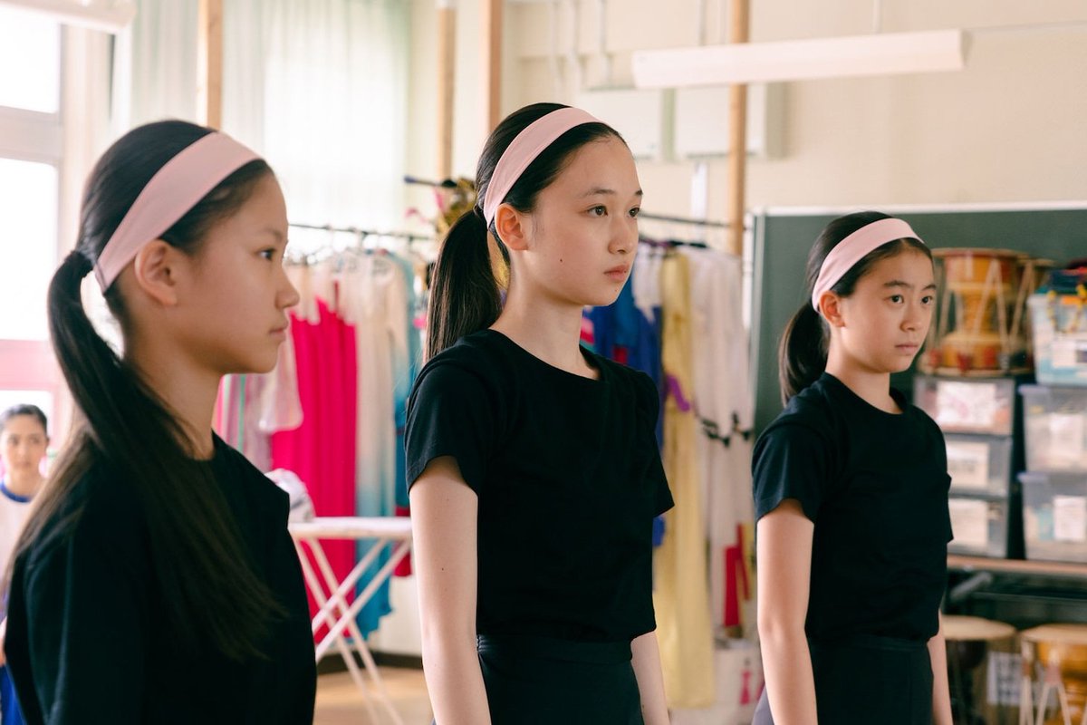 우아한 tweet media