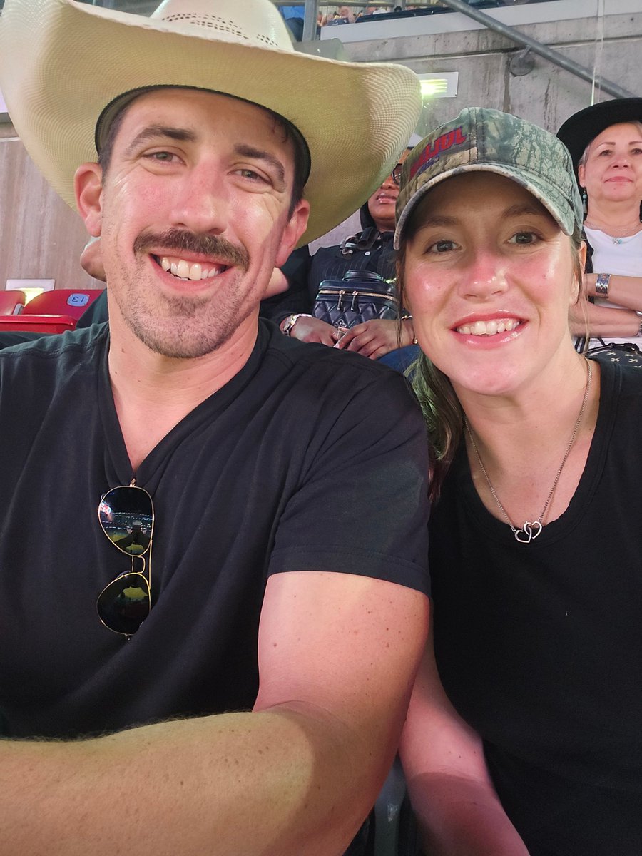 Mhari of the Green Ajah tweet media