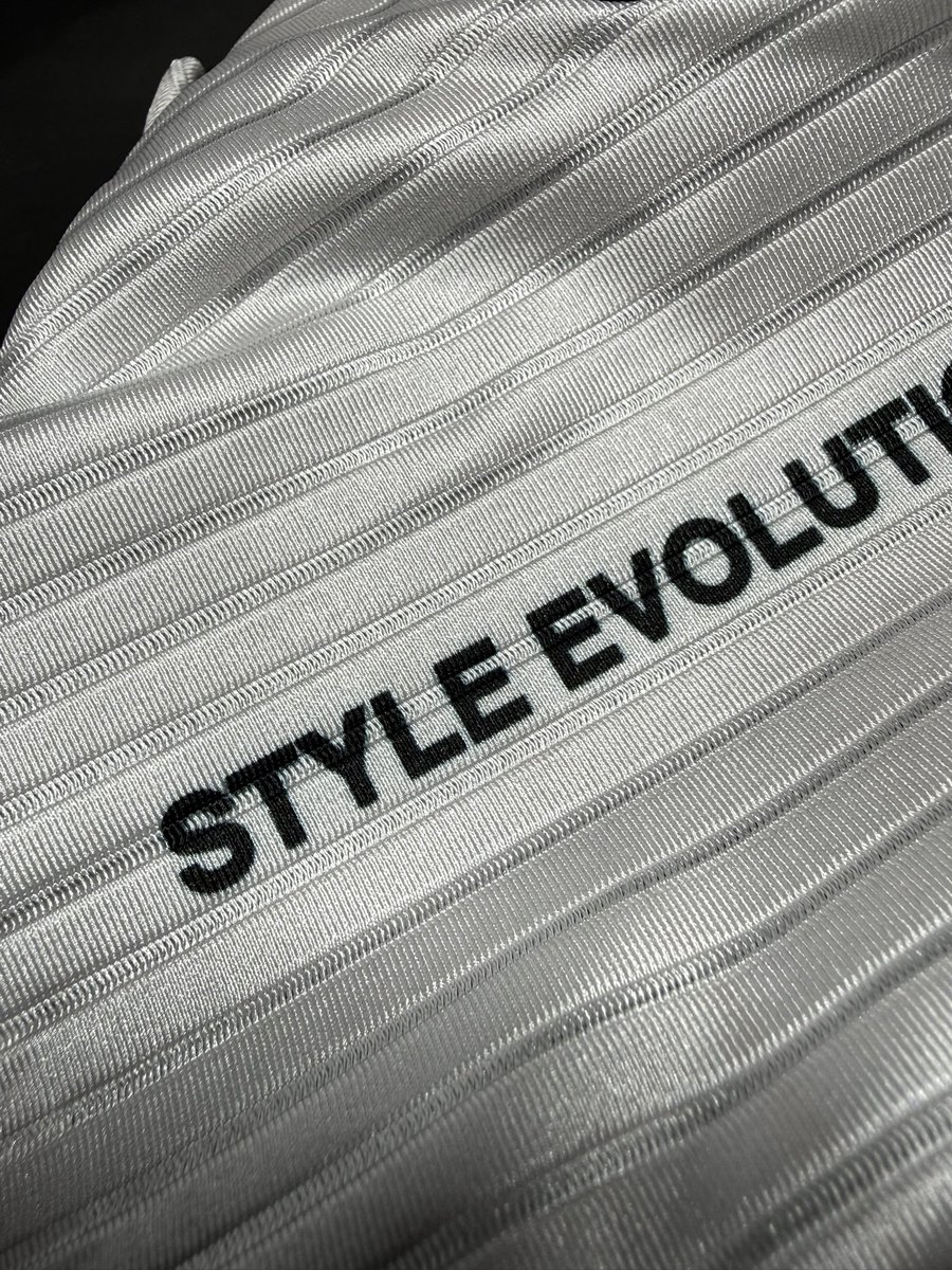style_evo_'s tweet photo. 【ショットプレゼント企画始動】
抽選で1名様に薄型グローブ
をプレゼント

・応募条件
フォロー
引用リポストで今年走りたいライドスポット🔥

応募締め切りは本日3月24日23時とさせて頂きます https://t.co/zOt11tO72A