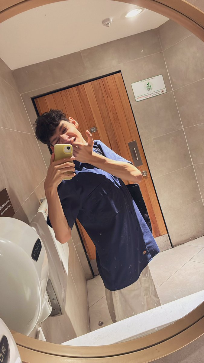 𝒔𝑬𝒎𝒊𝒍𝒊𝒐 tweet media