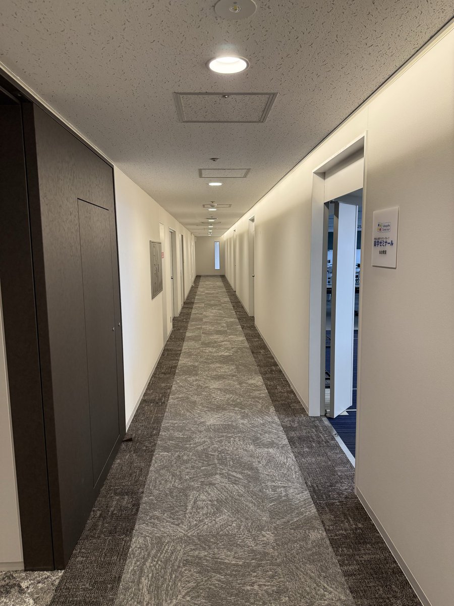 Kohei_abe_jp's tweet photo. 発表前日、ドキドキするね！
仙台教室の外装もビルの全館リフォームで綺麗になりました⭐︎
ギラギラした昭和&amp;平成感がいい感じw
ディスってないよw

今日は、物・理・治・剤・法・実がいるよ！明日はさすがに全員いるよ！

遊びに、学びに、スマホ充電でもいいから、近くにきたら寄ってねー！ https://t.co/VY51gCaEjq
