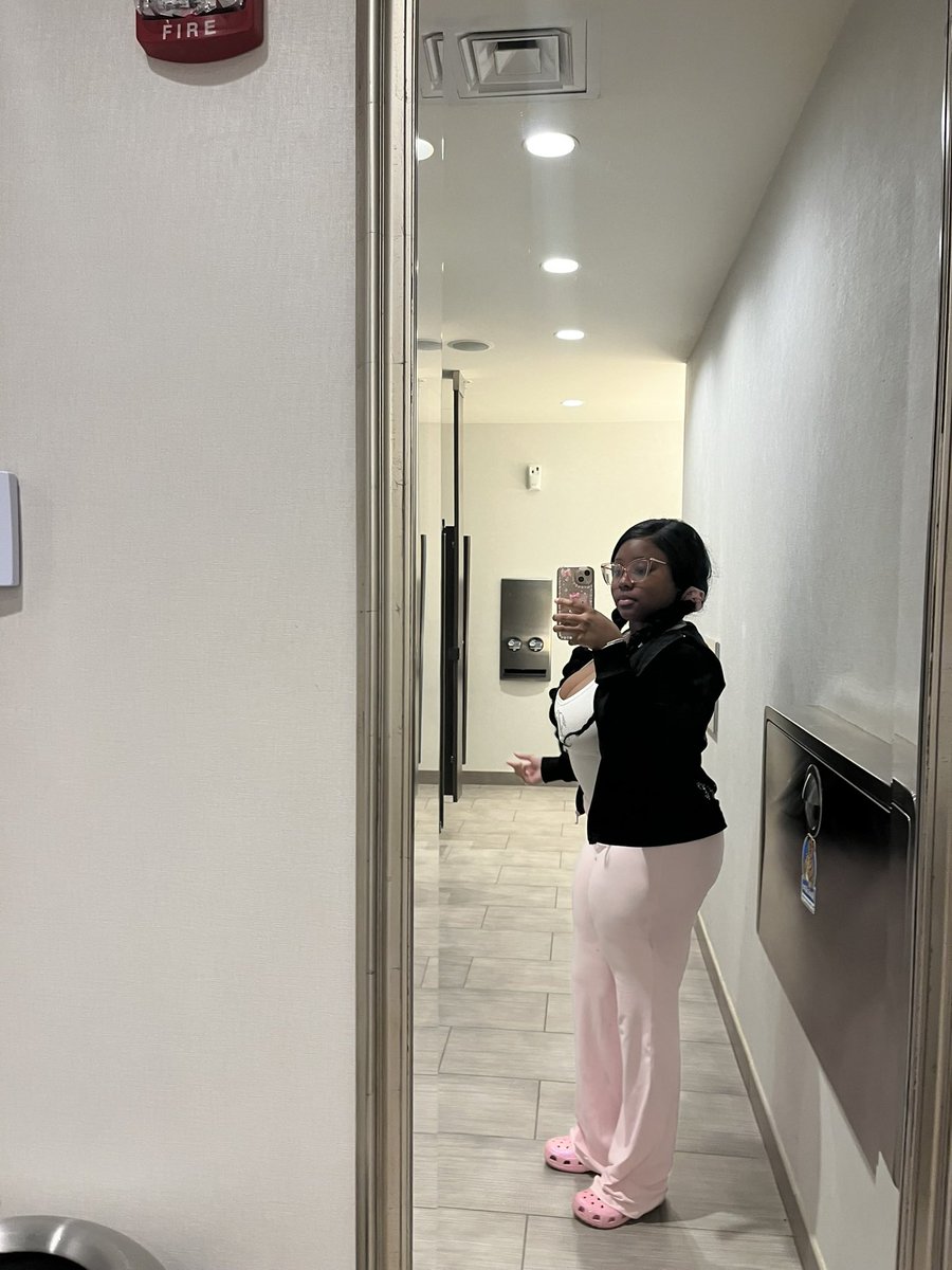 jelly is ready to be different on 7/10🧁 tweet media